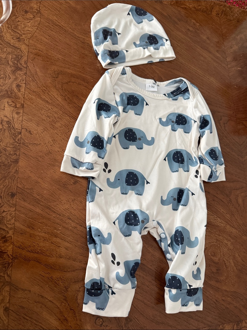 SHEIN White Romper & Hat Set with Blue Elephant Print